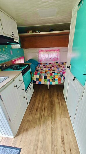 Fridge, stovetop, coffee/tea maker, cookware/dishes/utensils