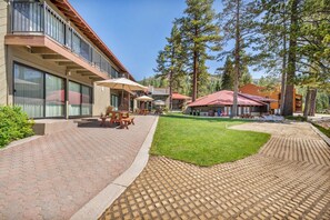 Apartment, 1 Schlafzimmer | Speisen im Freien