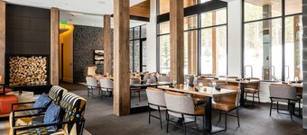 230 Lakelodge 1 Bedroom Condo