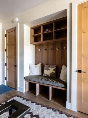 House, 6 Bedrooms | Interior