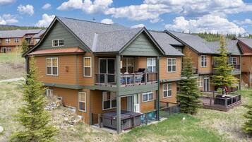 House, 3 Bedrooms | Exterior
