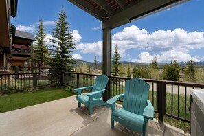 Rumah, 3 kamar tidur | Teras/patio