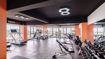 Apartment, 1 Bedroom, Accessible, Smoking | Fitness studio