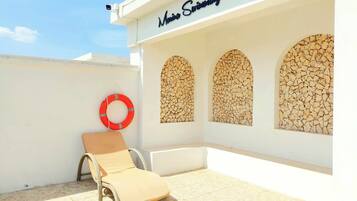 Condo, 1 Bedroom, Accessible, Smoking | Pool | Outdoor pool