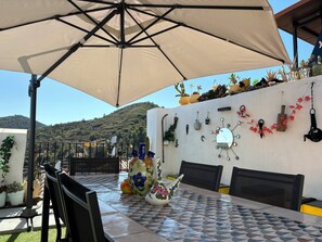 Outdoor dining - EL COLMENARS THEMED COUNTRY HOUSE FOR SPECIAL EVENTS AND MEETINGS (Chóvar)