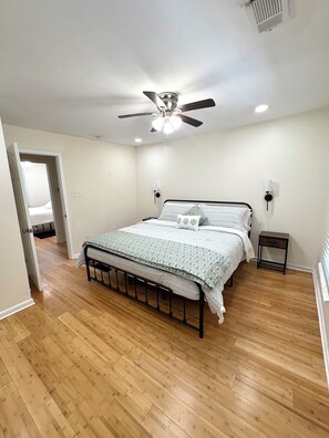 3 bedrooms, iron/ironing board, WiFi, bed sheets