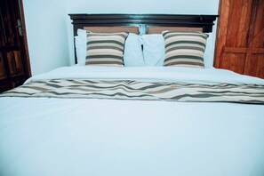 1 quarto, ferros/tábuas de passar roupa, Wi-Fi, roupa de cama