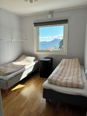 3 Schlafzimmer, Bügeleisen/Bügelbrett, WLAN, Bettwäsche