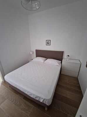 4 Schlafzimmer, Bügeleisen/Bügelbrett, WLAN, Bettwäsche