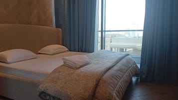 1 bedroom, in-room safe, iron/ironing board, free WiFi