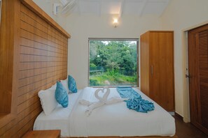 Villa Exécutive, 1 grand lit, climatisation, vue jardin | Coffres-forts dans les chambres, ameublement personnalisé