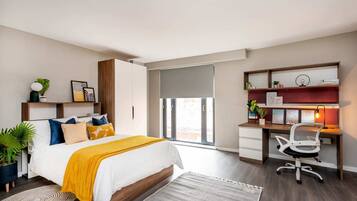 Studio, Non Smoking | Blackout curtains, free WiFi