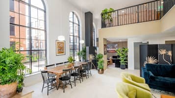 Zona de estar del vestíbulo