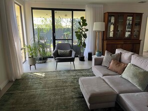 Älytelevisio, kirjoja