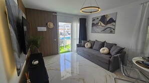 Living area - Modern apartment close to the Beach (Arona)