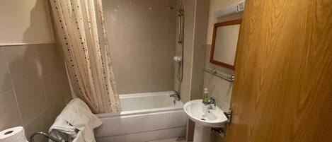 Bruser, håndklæder, Sæbe, Toiletpapir