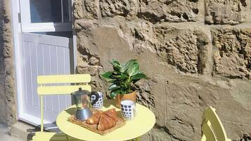 Cottage | Outdoor dining