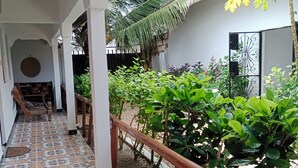 Front of property - Fish 2 Nungwi House  (Nungwi)