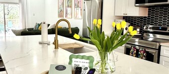 Charming 3-bedroom farmhouse in Wimberley with AC, WiFi