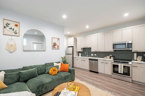 NEW Eco Stay by UChicago, Lakefront & Hyde Park!