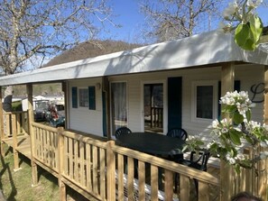 Unclassified image, 5 of 15, button