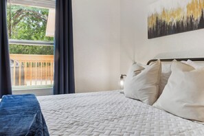 3 habitaciones, tabla de planchar con plancha, wifi y ropa de cama 