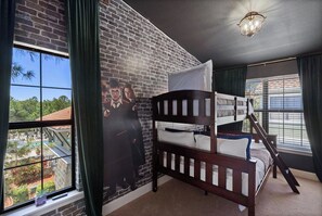 4 bedrooms, iron/ironing board, bed sheets