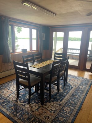 Dining - Bootjack Lake House: Private Lakefront in the Heart of the Keweenaw (Lake Linden)