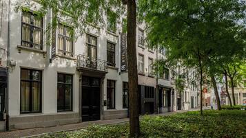 ด้านหน้าที่พัก