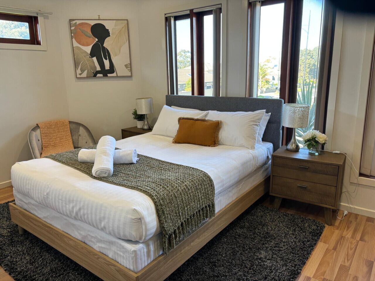 3 soveværelser, skrivebord, strygejern/strygebræt, weekendseng