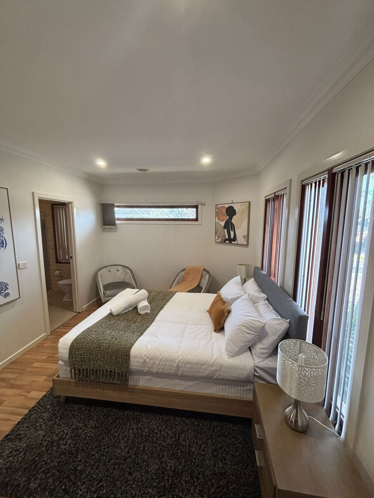 3 bedrooms, desk, iron/ironing board, travel cot