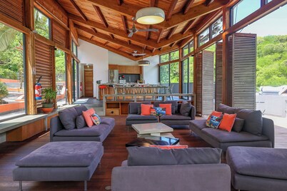 Villa Nou Cinq, jungle view, swimming pool and beach 5 min away