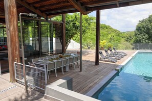 Outdoor pool - Villa Nou Cinq, jungle view, swimming pool and beach 5 min away (Le Gosier)
