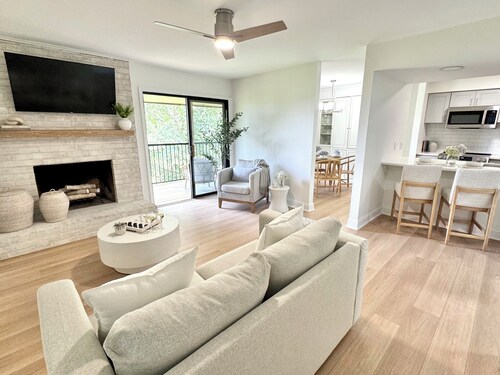 Peaceful & Convenient 2BR Near Ballantyne