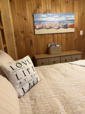 3 chambres, fer et planche à repasser, Wi-Fi gratuit, draps fournis