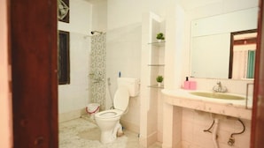 Kamar Double Deluks, balkon | Kamar mandi