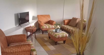 "Central Gem: 5 Min to Airport, Frigate Bay & Downtown Port"
