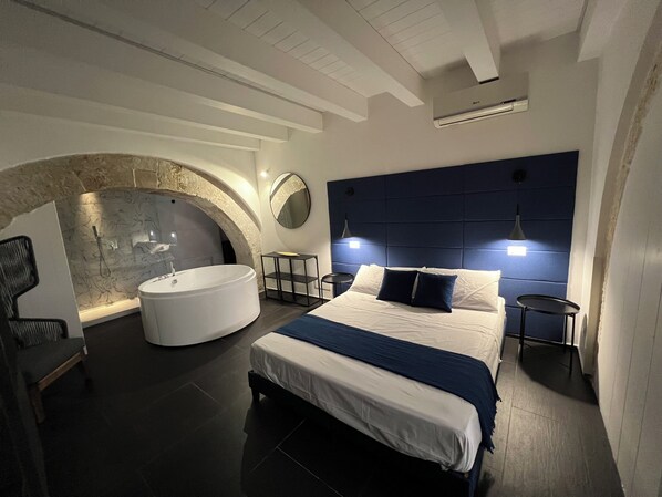 1 slaapkamer, een strijkplank/strijkijzer, wifi, beddengoed