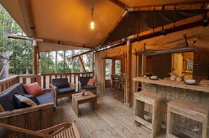 Outdoor dining - Camping 2 étoiles - Piscine  - ccbbg0g (Ghisonaccia)