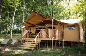 Exterior - Camping 2 étoiles - Piscine  - ccbbg0g (Ghisonaccia)