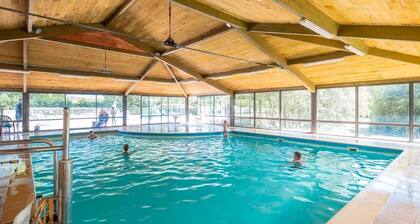ZEcamping 4* piscine couverte piscine chauffée dog friendly locatif TV