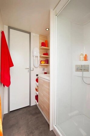 Bathroom - Camping 3 étoiles - Piscine  - ccbbh0c (Sussargues)