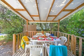 Outdoor dining - Camping 3 étoiles - Piscine  - ccbbh0c (Sussargues)