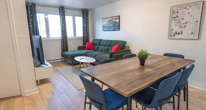 Chic 3BR 5 Beds 5min walk to Metro Free Parking