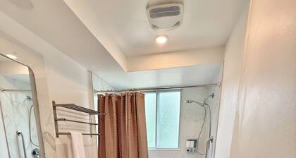 Chic 3BR 5 Beds 5min walk to Metro Free Parking