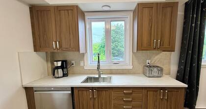 Chic 3BR 5 Beds 5min walk to Metro Free Parking