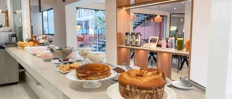 Free daily buffet breakfast