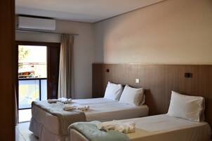 标准四人房 | 免费 WiFi