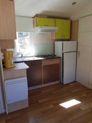 Kühlschrank, Herdplatte