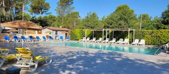 ZEcamping 3 étoiles toboggans piscine dog friendly locatif 25m2 4 pers